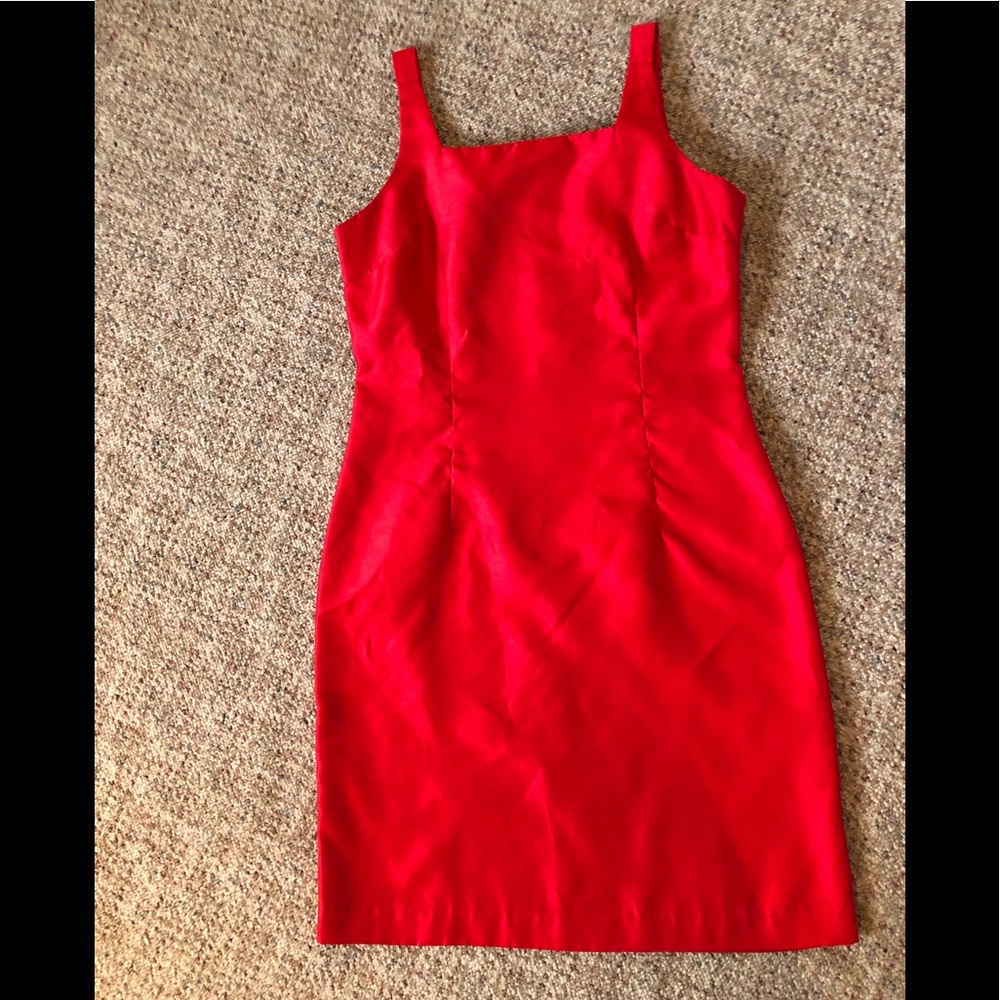 Simple form-fit sheath